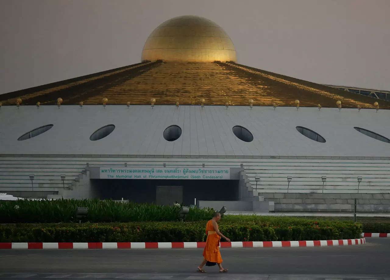 ค้นธรรมกายทลายอาณาจักร! จับ ‘ธัมมชโย’ เป้าหลอก ของจริงเขย่าศรัทธา