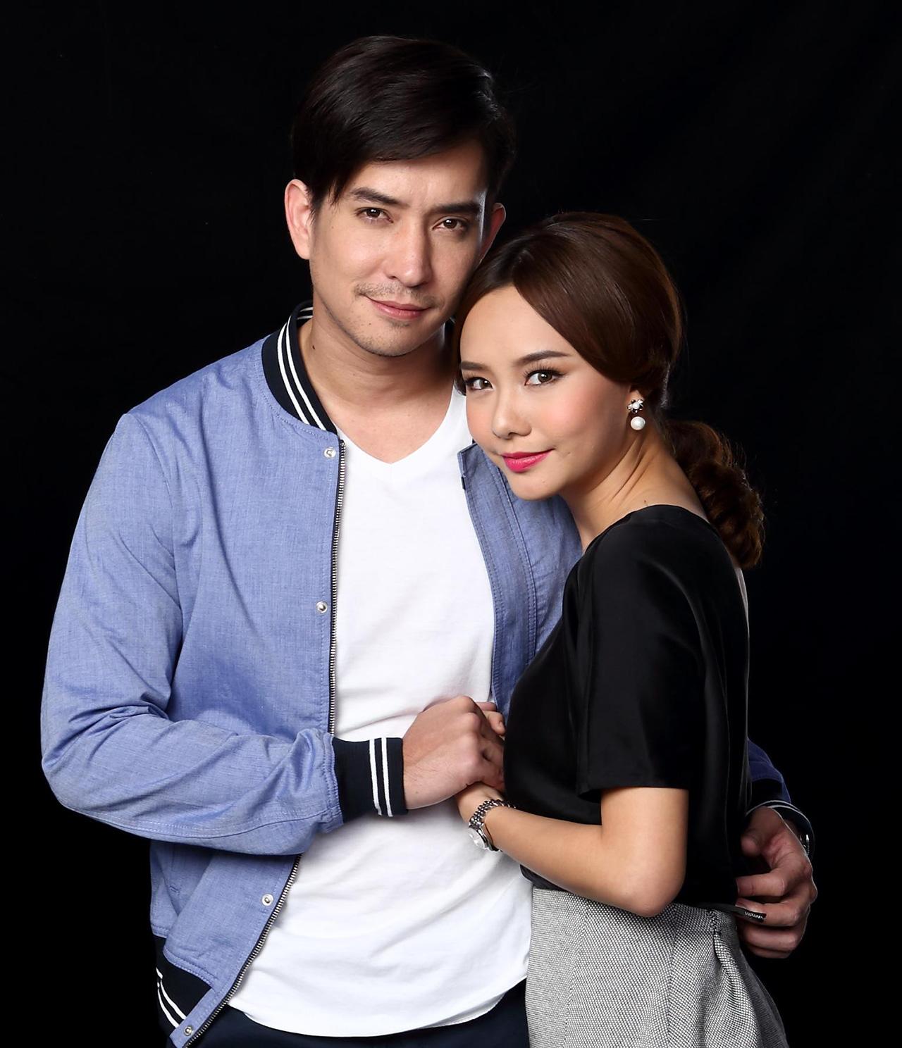 หลุยส์ สก๊อต รับบท ชยันต์ และ
จรินทร์พร จุนเกียรติ รับบท ปียากุล