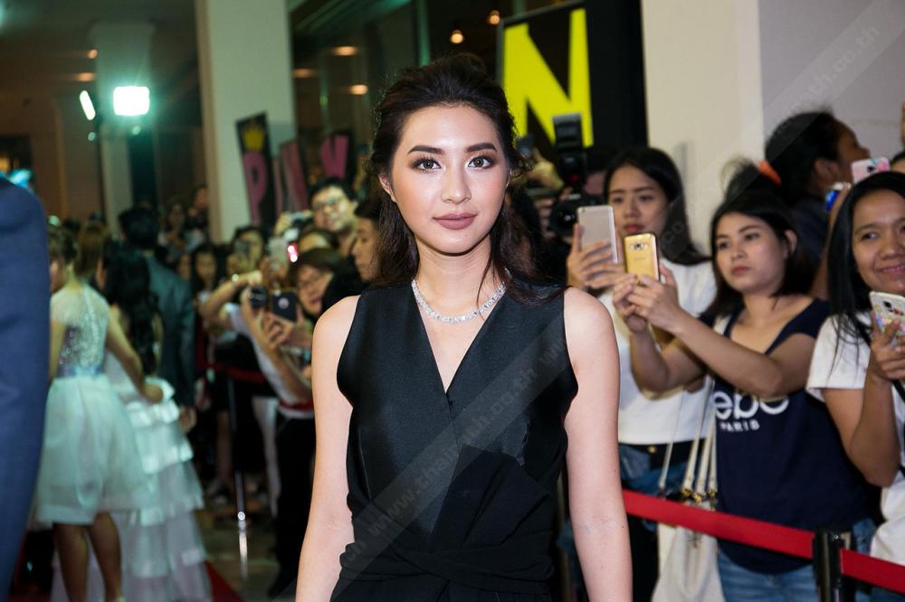 รางวัลดารานำหญิงสาขาภาพยนตร์ ที่สุดแห่งปี 2016 ได้แก่ มิว-นิษฐา จิรยั่งยืน จาก แฟนเดย์..แฟนกันแค่วันเดียว ค่าย GDH
