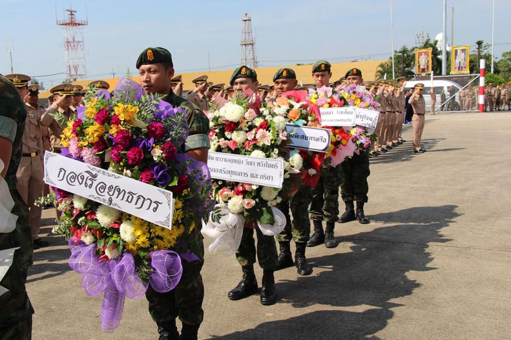 ส่งศพผู้พันคึกอย่างสมเกียรติ