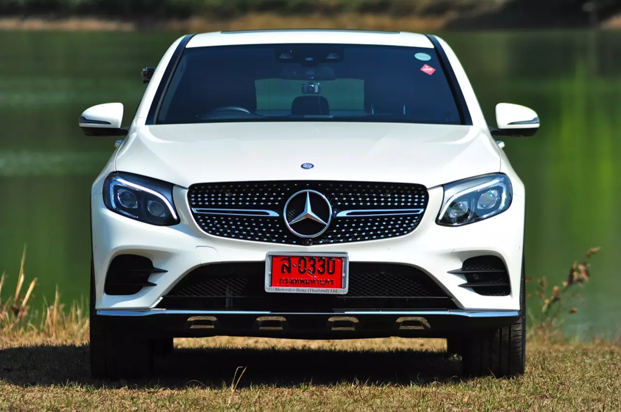 ถังเดียวเที่ยวพันกิโลเมตร MERCEDES BENZ GLC 250d COUPE AMG DYNAMIC PLUS