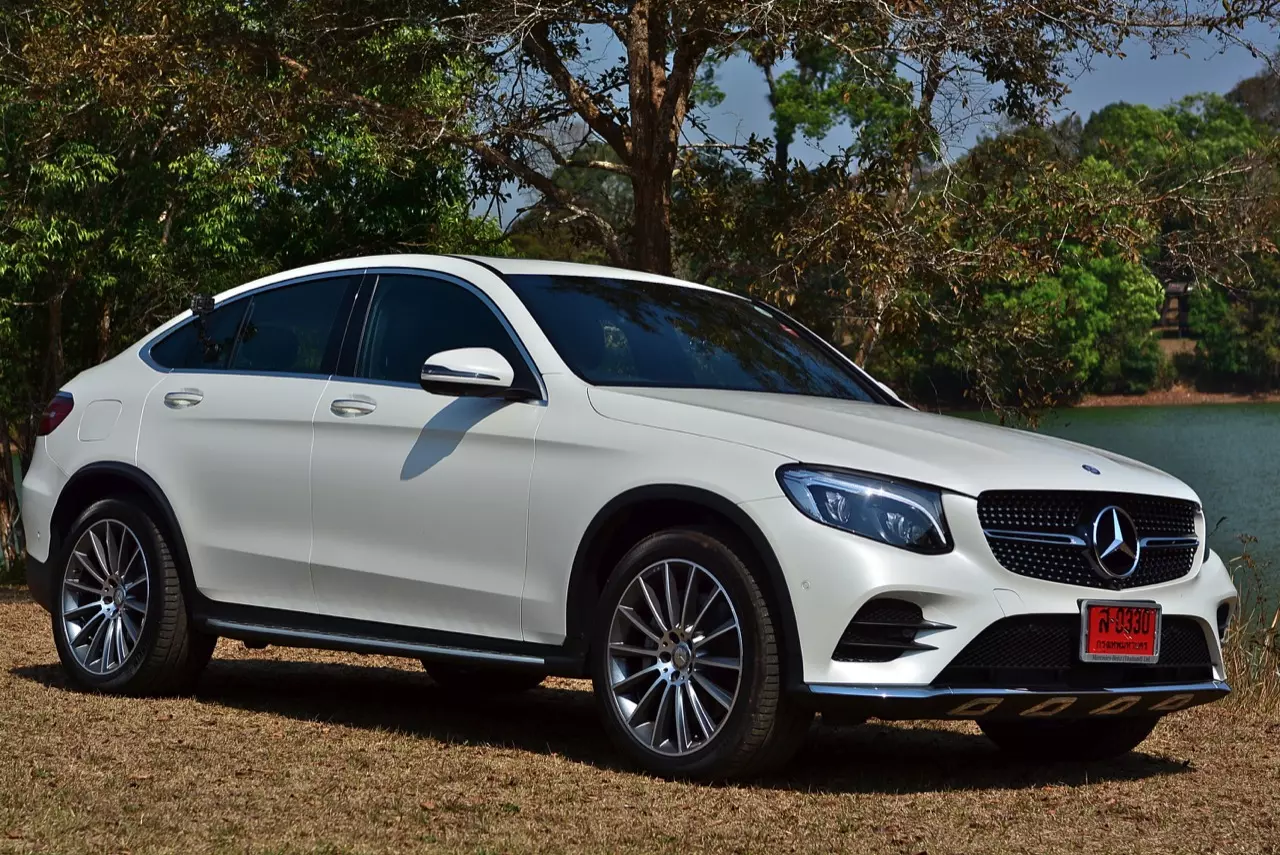 ถังเดียวเที่ยวพันกิโลเมตร MERCEDES BENZ GLC 250d COUPE AMG DYNAMIC PLUS