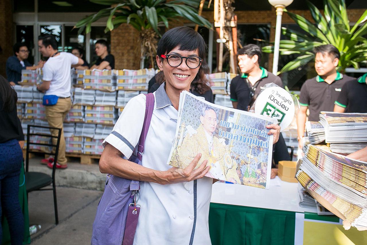 สมใจแล้วมอรอคิวคนแรกตั้งแต่ตี 3