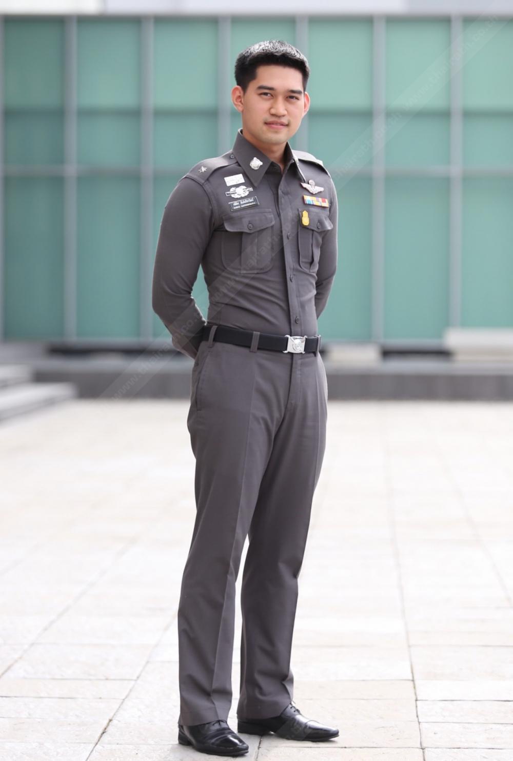 ร.ต.ต.กษิดิศ สันติปรีชาวัฒน์ อายุ 22 ปี