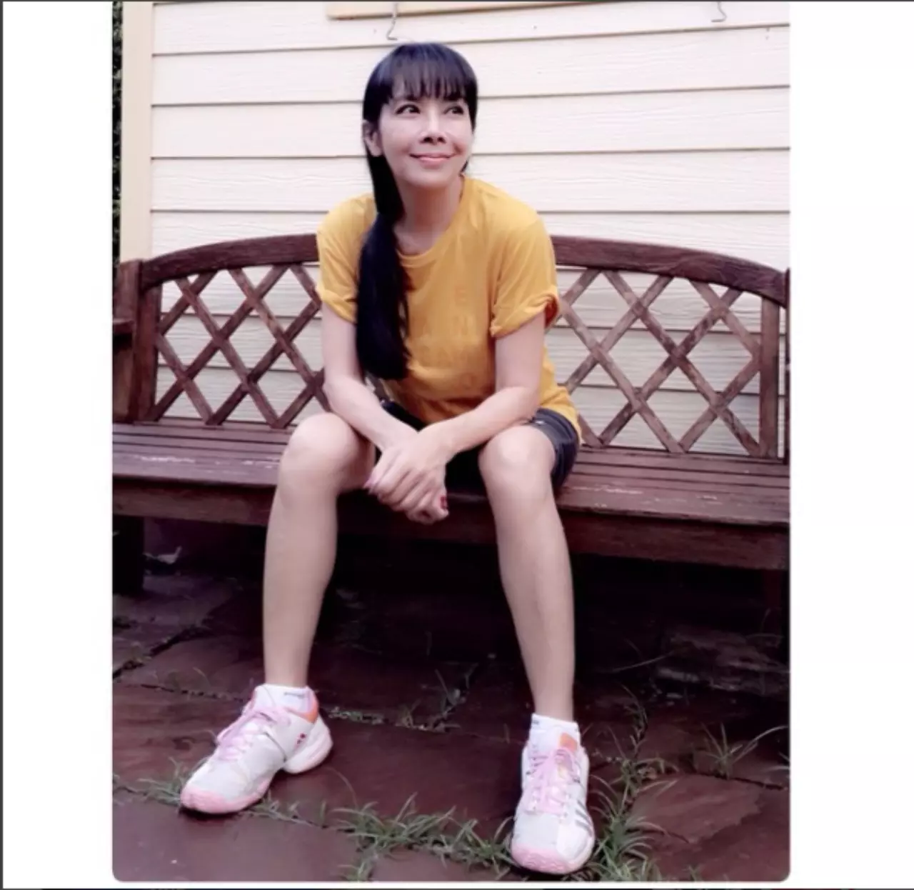 สาวสองพันปี! วัยเฉียด 60 แต่ยังสาวสะพรั่ง ตั๊ก มยุรา ดูแลตัวเองยังไง?