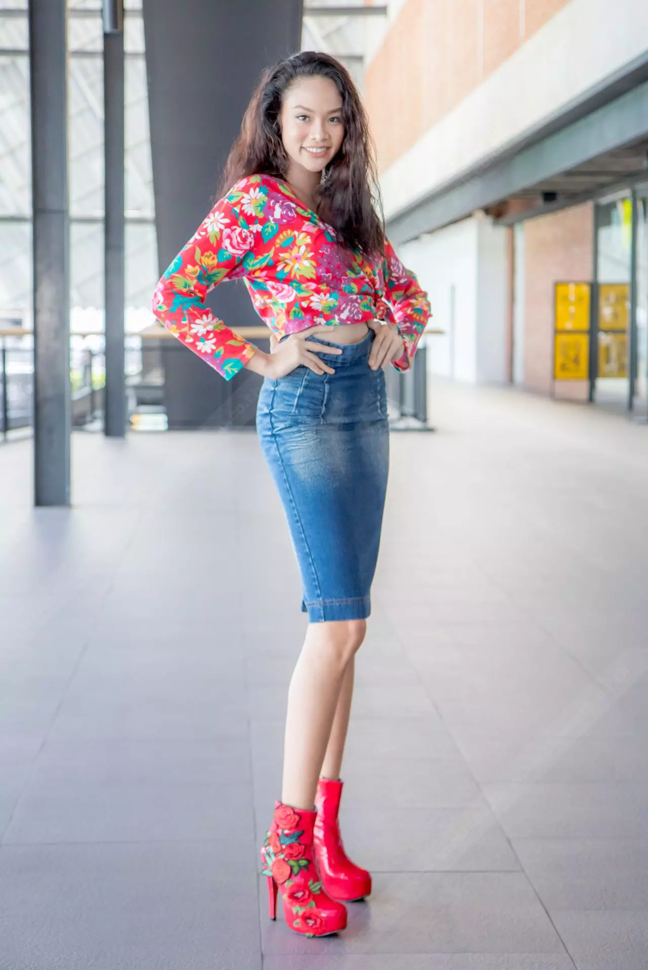 เปิดตัวเต็งมิสยูนิเวิร์สไทยแลนด์ 'กรองทอง จันทรสมโภช' สวยเพอร์เฟกต์ เข้าวินชัวร์! 