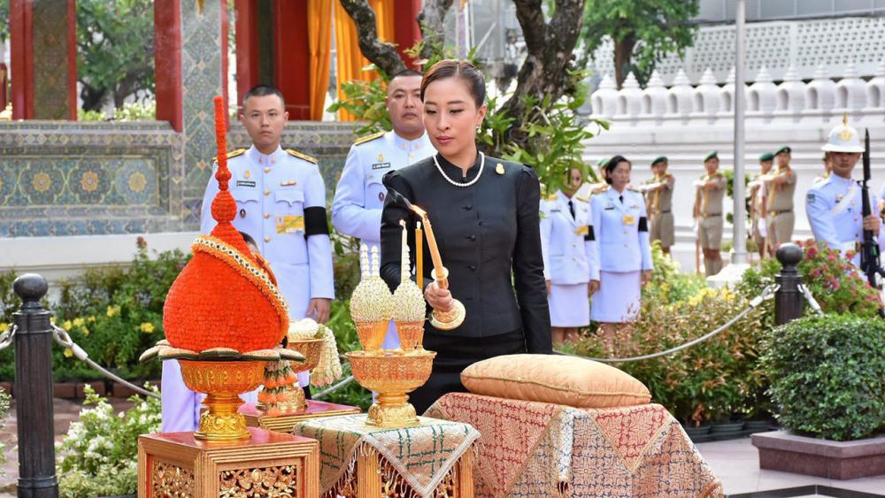 พระเจ้าหลานเธอ พระองค์เจ้าพัชรกิติยาภา เสด็จแทนพระองค์ไปทรงบำเพ็ญพระราชกุศลอุทิศถวาย เนื่องในวันคล้ายวันสวรรคต พระบาทสมเด็จพระปกเกล้าเจ้าอยู่หัว และสมเด็จพระนางเจ้ารำไพพรรณี พระบรมราชินีในรัชกาลที่ 7 ณ พระอุโบสถวัดราชบพิธสถิตมหาสีมาราม เมื่อวันก่อน.
