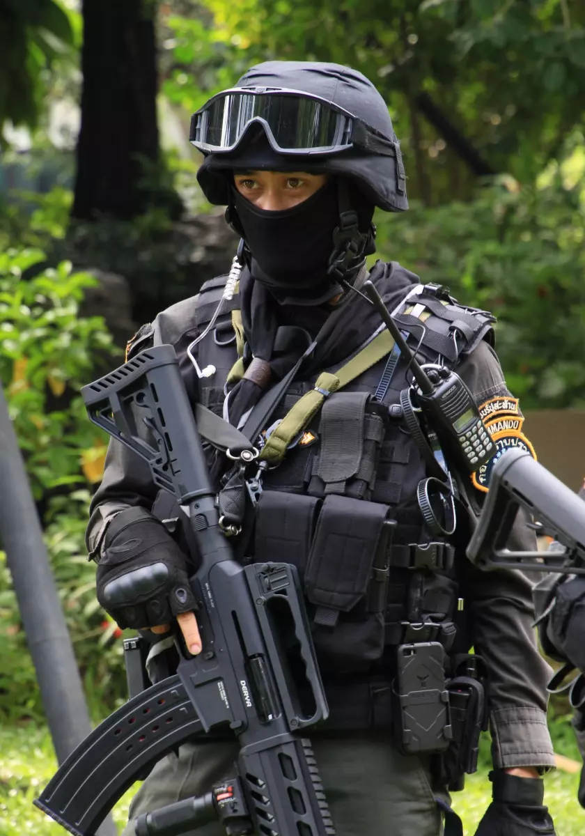 มันก็โหดๆหน่อย ส่องคอมมานโดซุ่มเงียบๆ จัดหนักไอเท็มเพียบไม่แพ้ชาติใด
