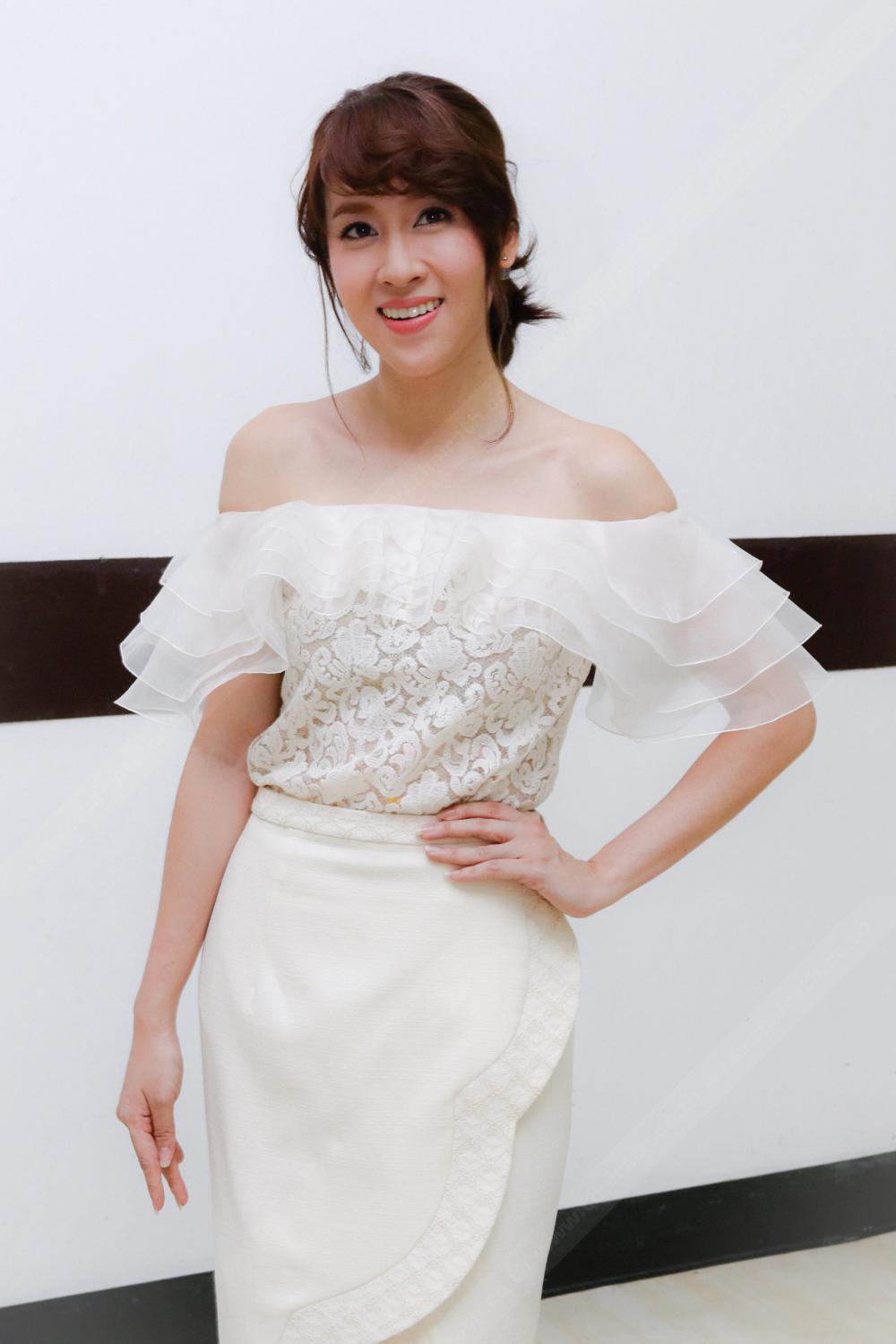 เชียร์ ฑิฆัมพร