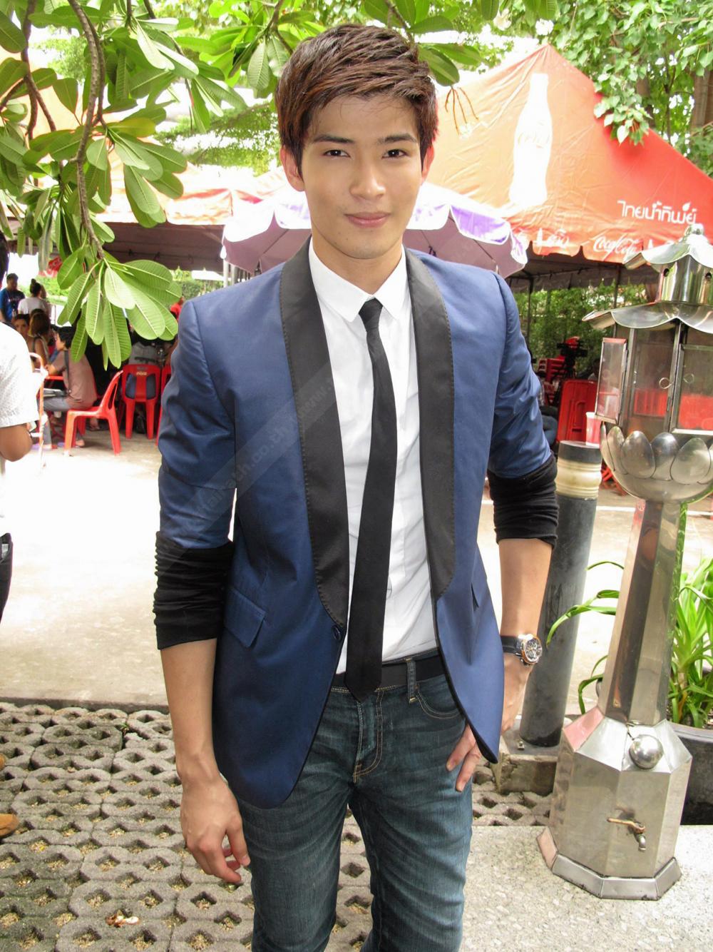 ตูมตาม ยุทธนา