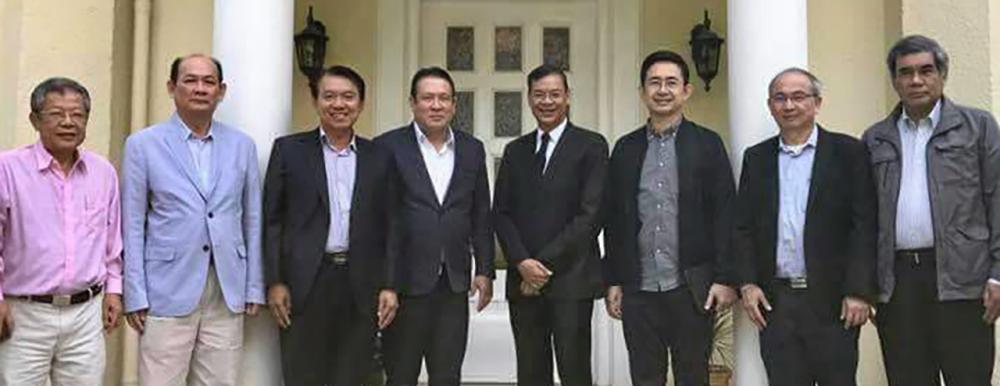 เลี้ยงรับ ธีรวัฒน์ ภูมิจิตร ออท.ณ กรุงเบอร์ลิน เยอรมนี จัดเลี้ยงต้อนรับ พล.อ.ธนา วิทยวิโรจน์ เลขาฯ รมว.พลังงาน และ จุมพล ริมสาคร รองปลัดกระทรวงการคลัง นำคณะไปแลกเปลี่ยนนโยบายการพลังงาน ที่สถานทูตฯ.