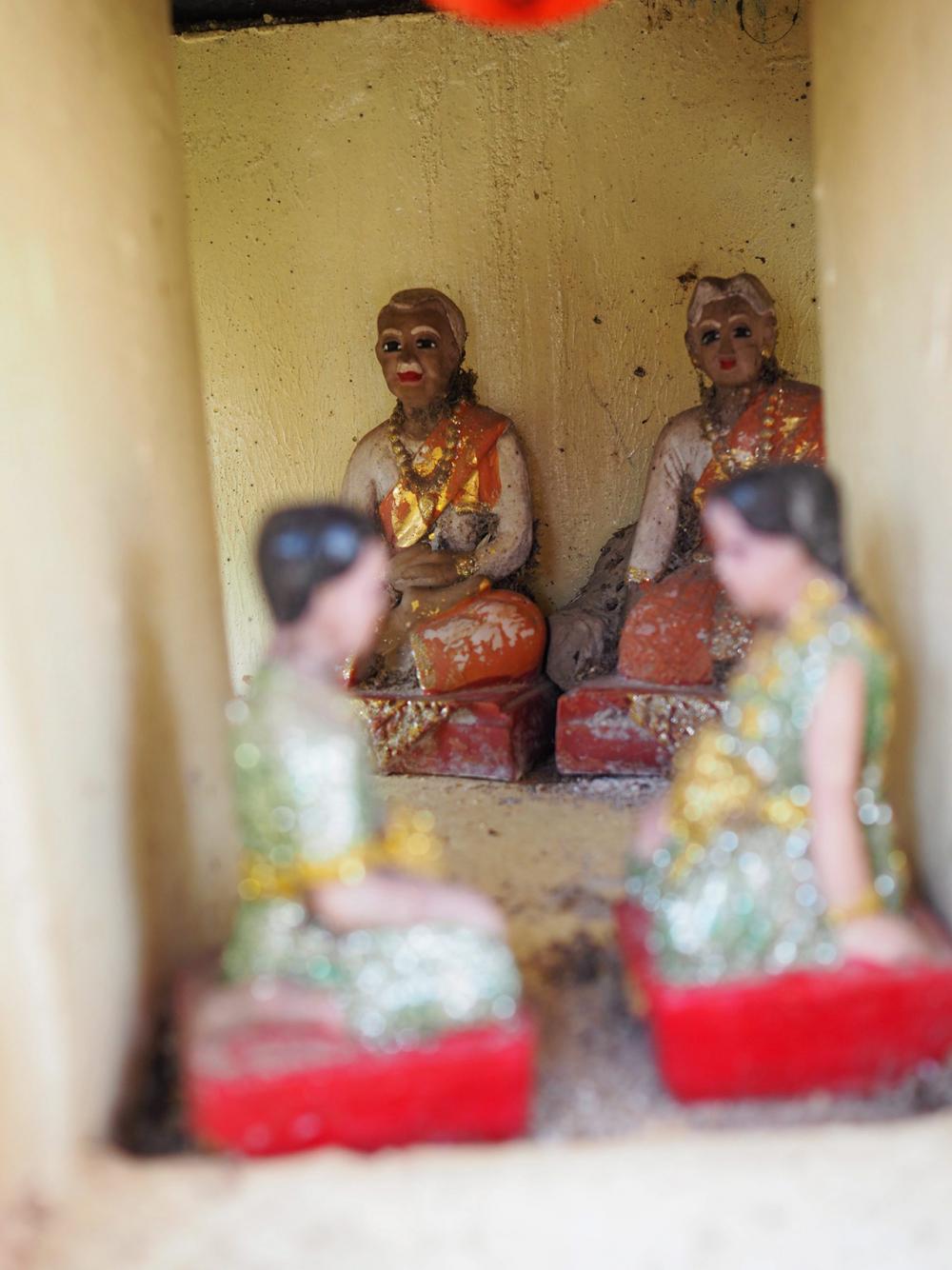 “เจ้าเมืองลาว” - “ศาลปู่ย่า”
