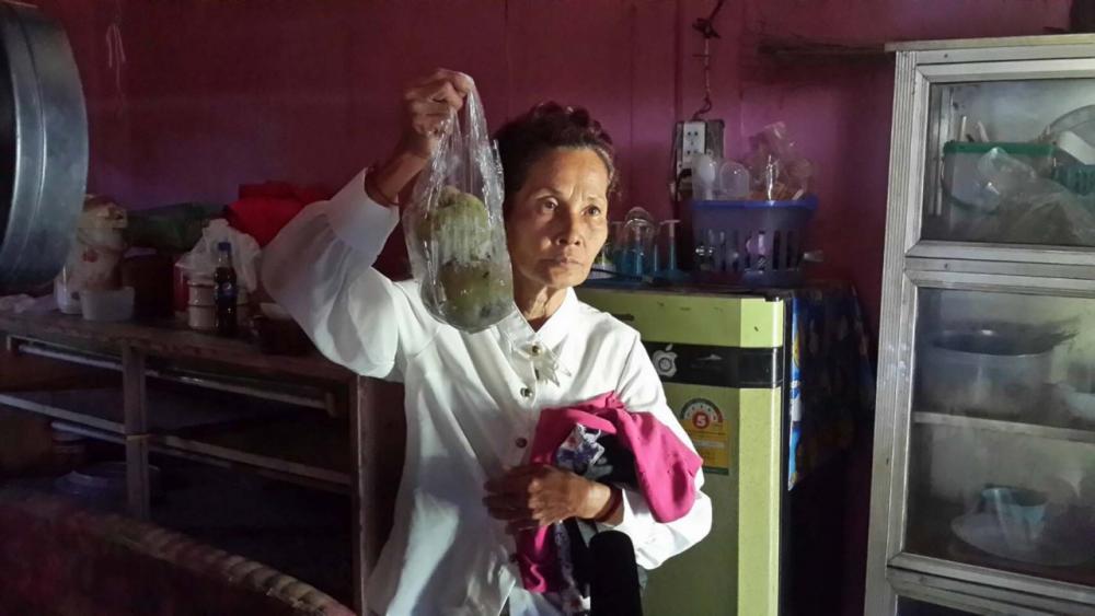 เตรียมของชอบลูกสาวไว้รอรับทันทีที่ถึงขอนแก่น