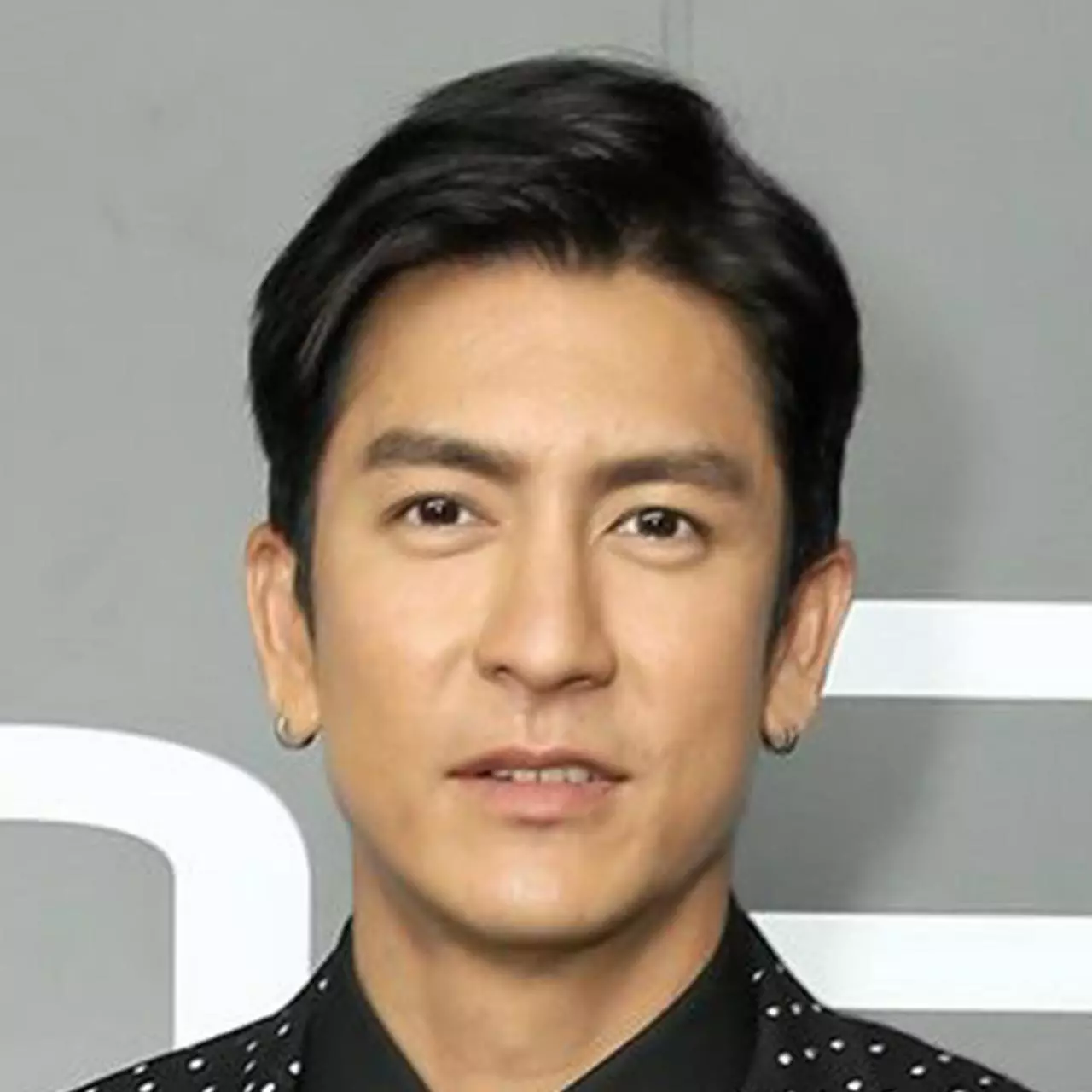 คลื่นรบกวน 06/06/60