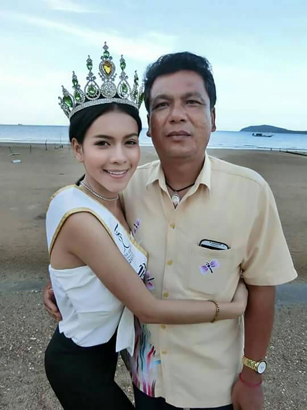 น้องเฟี๊ยสกับคุณลุงที่เลี้ยงมา ซึ่งรักเหมือนพ่อ