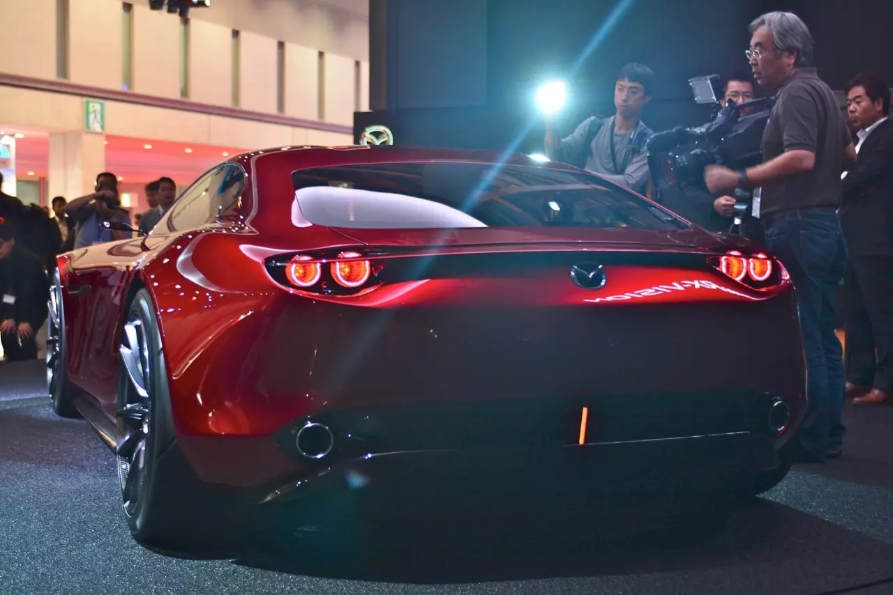 โรตารี่รีเทิร์น MAZDA RX-9 การกลับมาของปิศาจสูบหมุน!