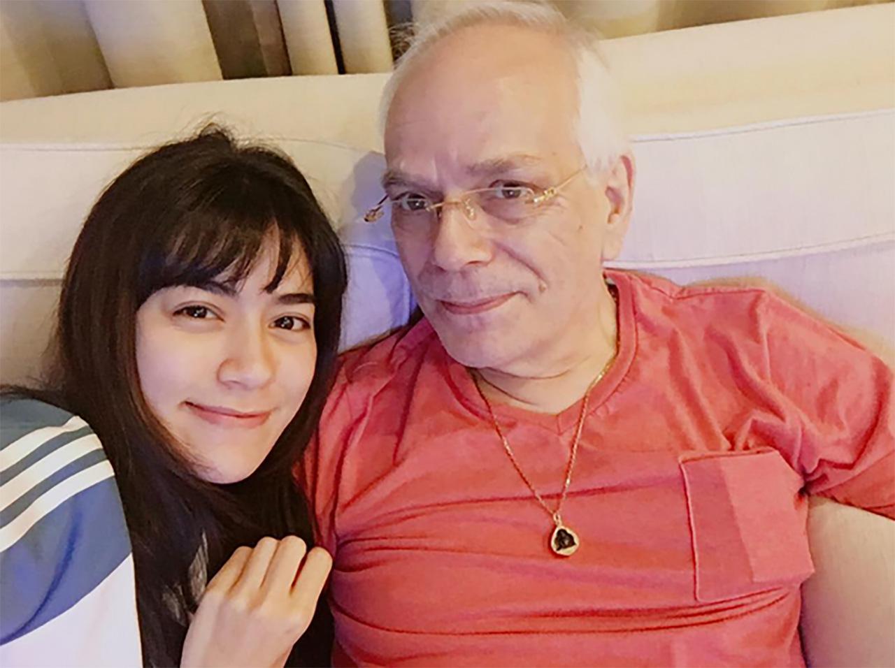 สาวคิมกับคุณพ่อ