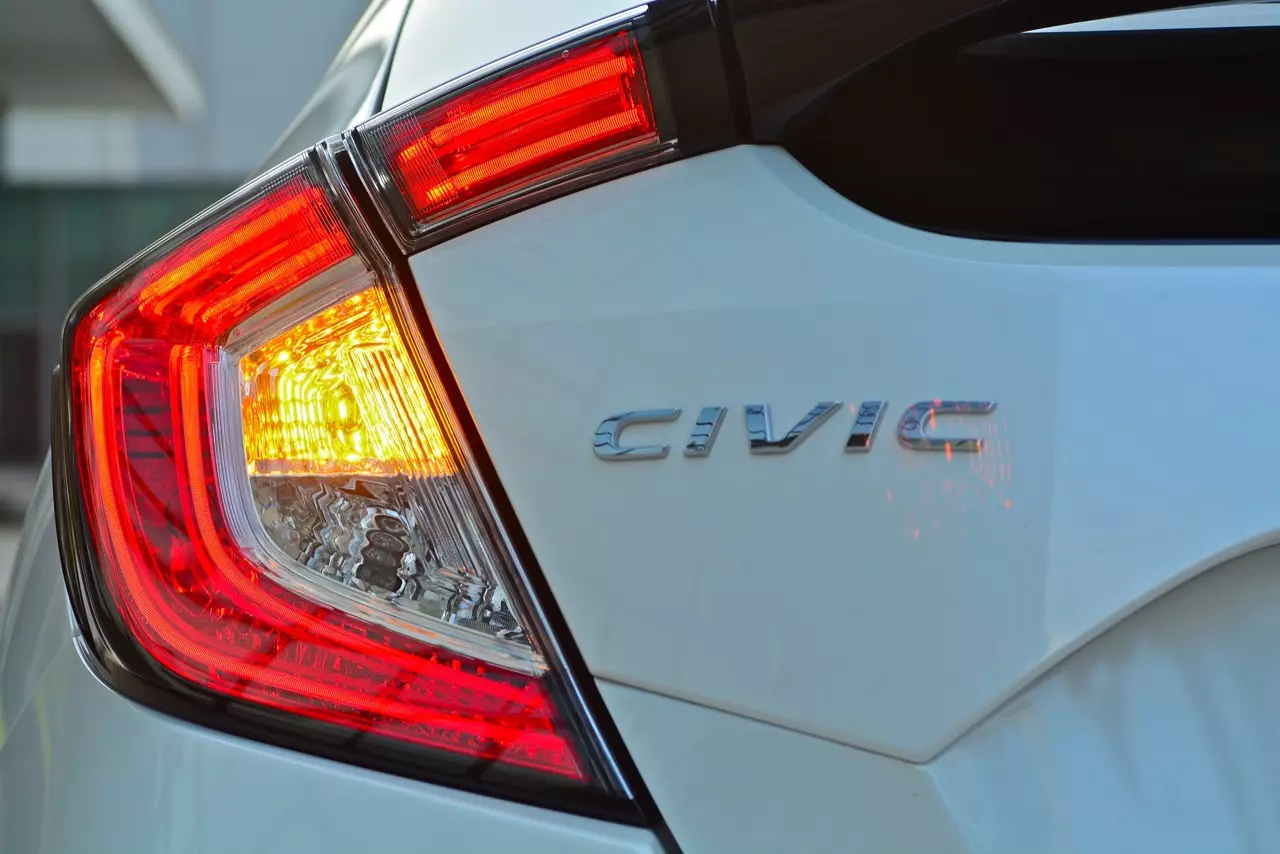 HONDA CIVIC HATCHBACK 1.5 TURBO