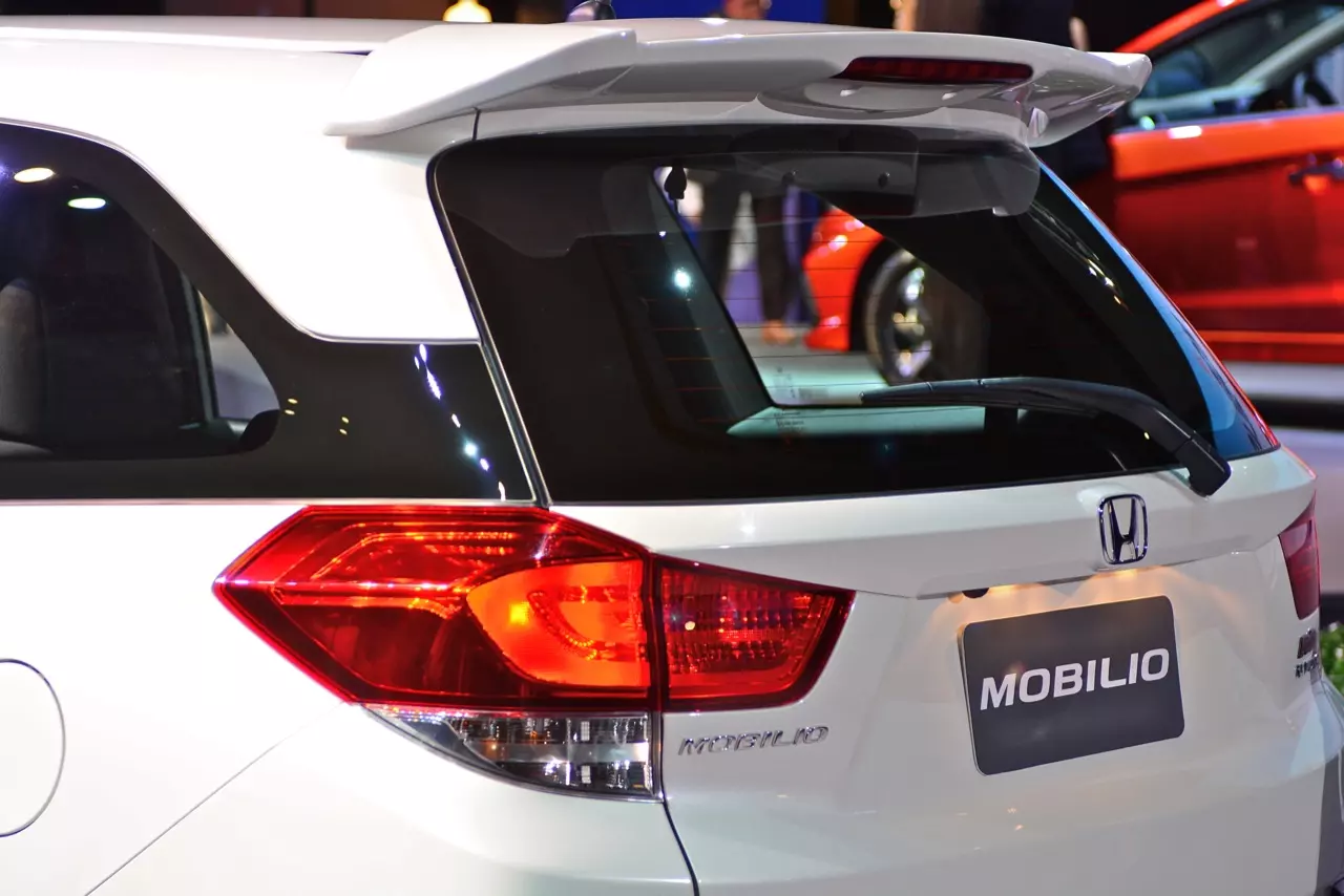 มาแล้ว รุ่นและราคา HONDA MOBILIO เวอร์ชั่นปรับโฉมไมเนอร์เชนจ์ 2017