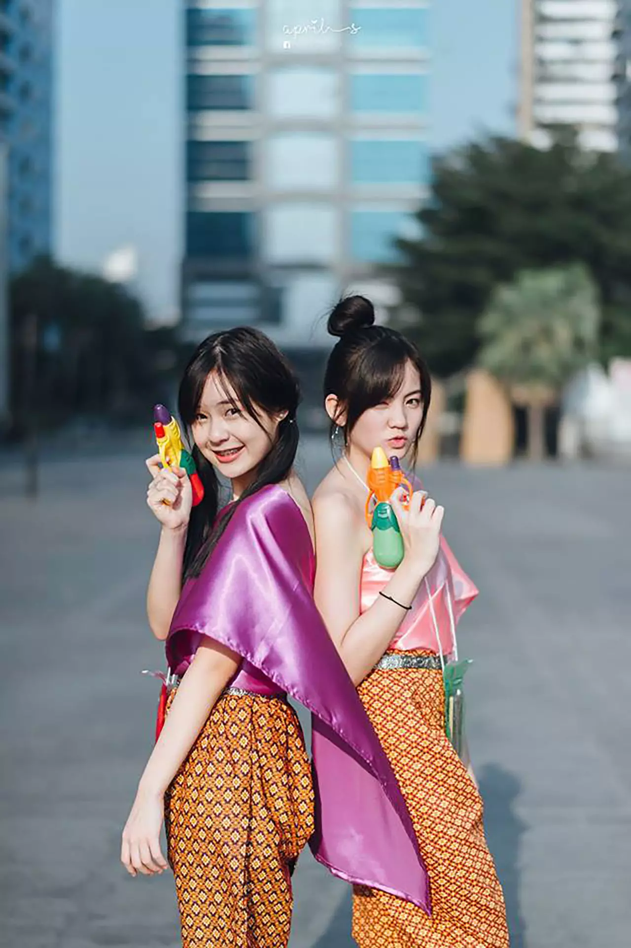น่ารัก ไม่โป๊! แชร์กระจายรับสงกรานต์ ภาพสาวน้อยใส่ชุดไทย ใสๆวัยรุ่นชอบ