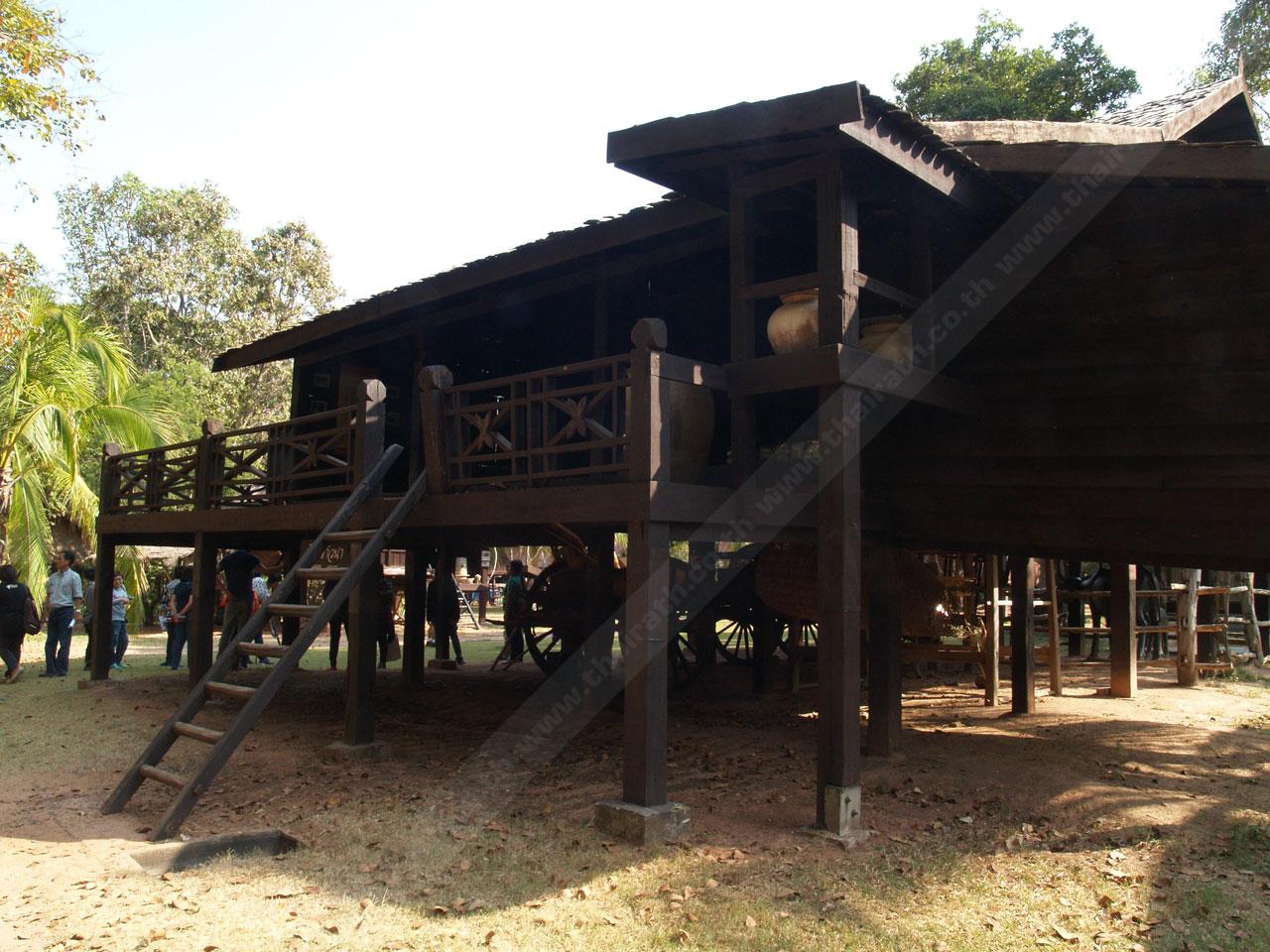 เรือนใหญ่ขนาด 3 ห้อง