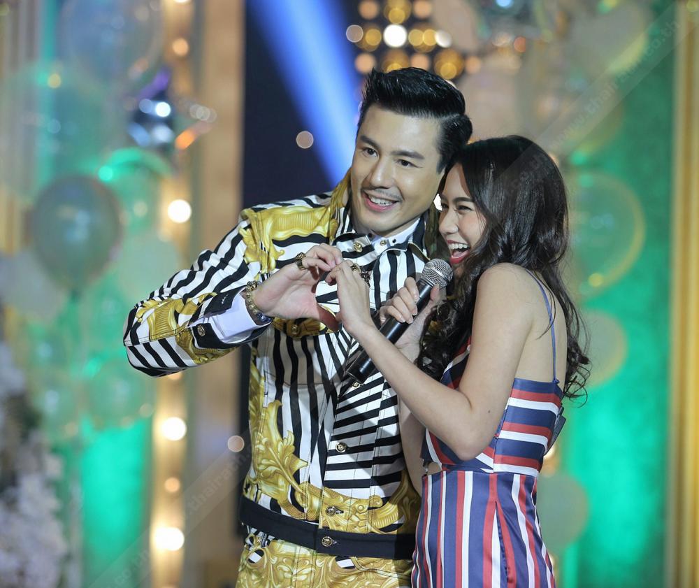 คู่หวานทะลุจอ