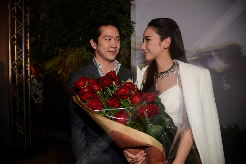 แค่มองตาก็รู้ใจแว้ว!! อิอิ