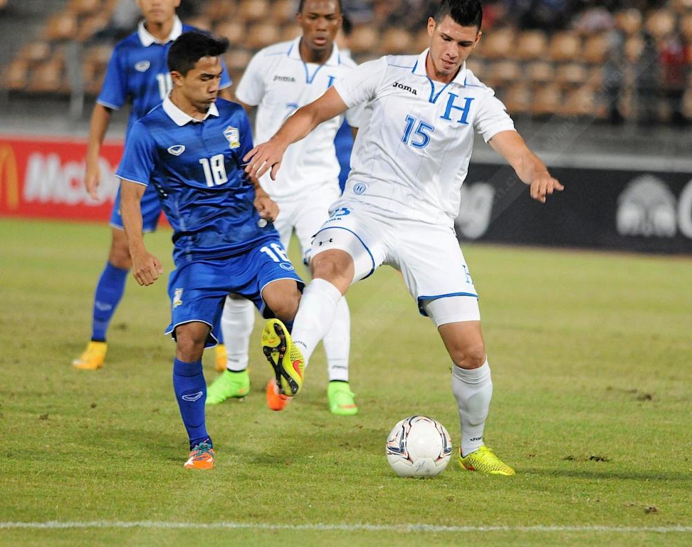 เมสซี่เจ ชนาธิป สรงกระสินธ์ ทำประตูไม่ได้ แต่ทีมไทยก็ชนะ 3-1