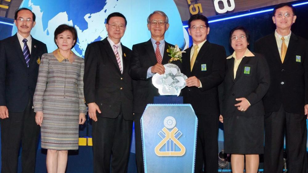 วันสำคัญ ยงยุทธ ยุทธวงศ์ รองนายกรัฐมนตรี เปิดงาน “วันนักประดิษฐ์” ประจำปี 2558 พร้อมมอบรางวัลสภาวิจัยแห่งชาติ จัดถึง 5 ก.พ. โดยมี ศ.นพ.สุทธิพร จิตต์มิตรภาพ, มาลี โชคล้ำเลิศ, ศ.นพ. ภิรมย์ กมลรัตนกุล และ รศ.ดร.ชูศักดิ์ ลิ่มสกุล มาร่วมงานด้วย ที่อิมแพค เมืองทองธานี วันก่อน.