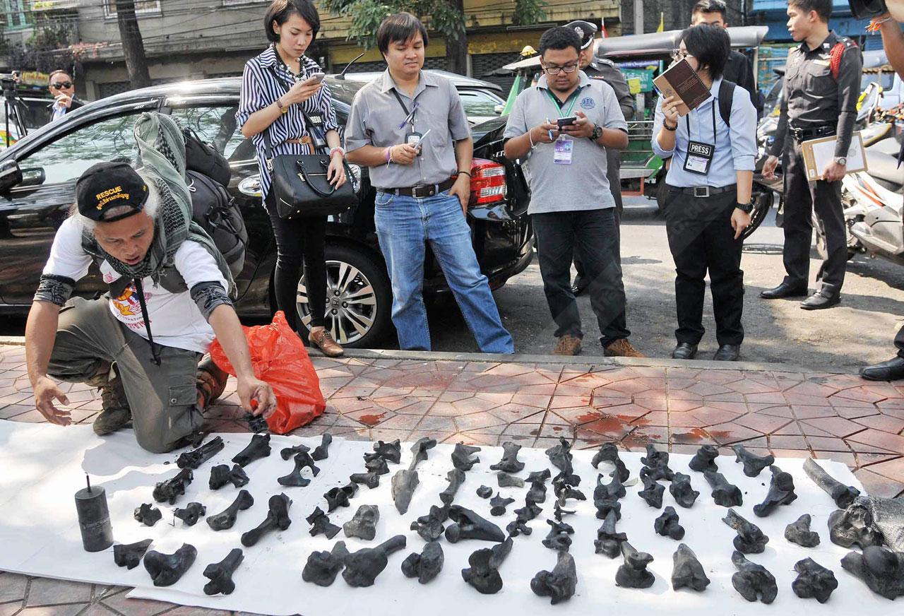พบระเบิดและชิ้นส่วนมนุษย์