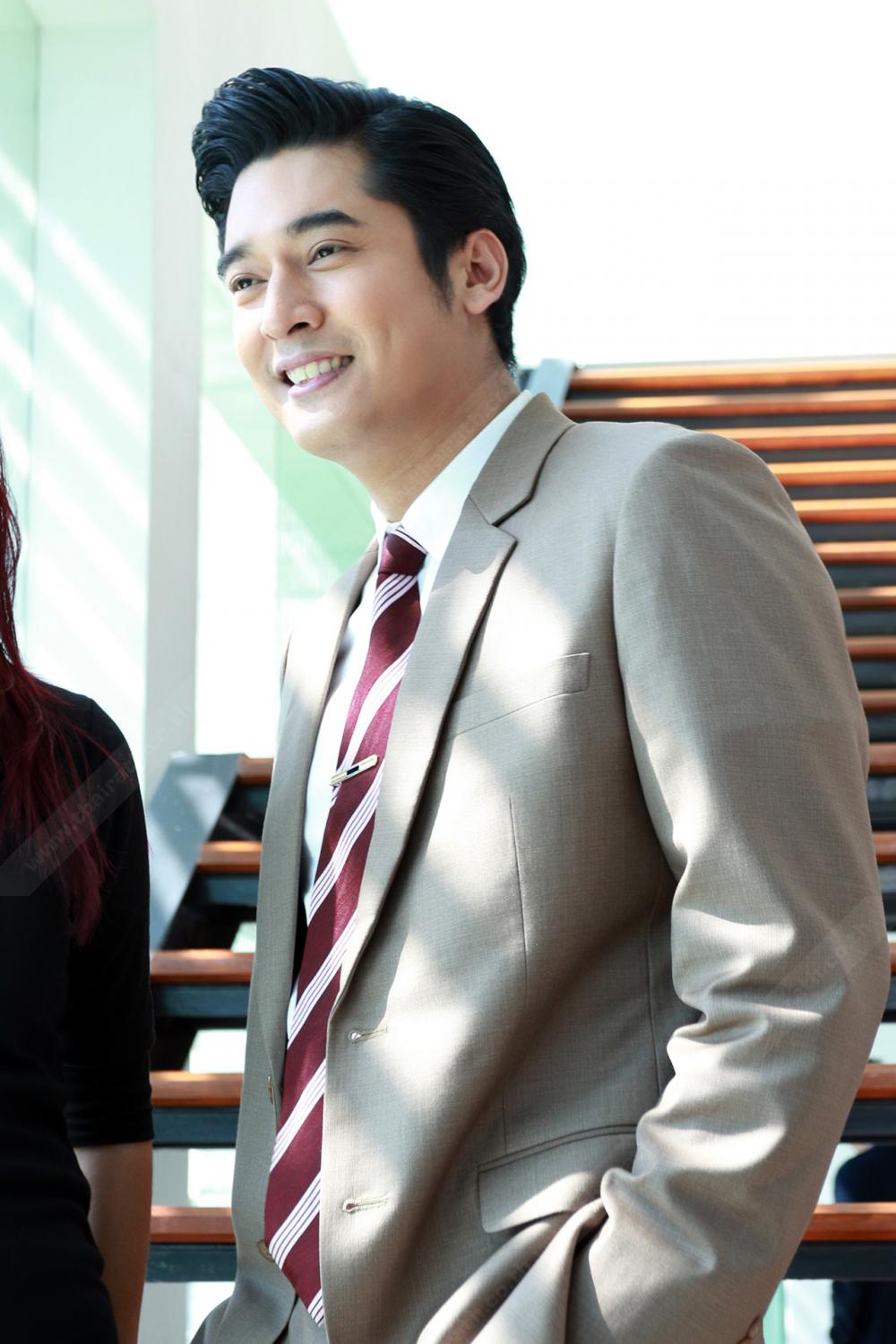 เป็นทั้งนักแสดง และผู้จัดละคร ควบ 2 ตำแหน่งเลยนะเนี่ย