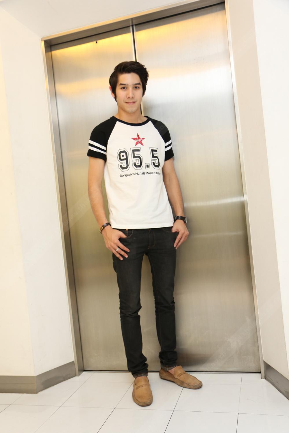 สูง ยาว เข่าดี หล่อล่ำ
