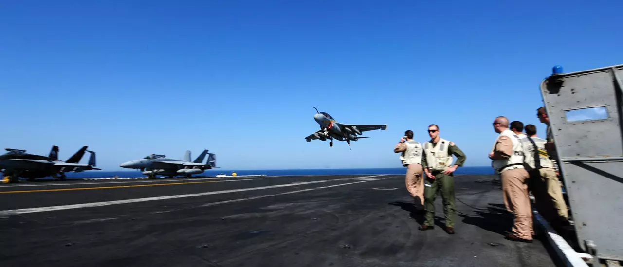 สหรัฐฯ ส่ง 'EA-6B' เจ็ตรุ่นคุณปู่แจมสัญญาณสื่อสารของกลุ่มไอซิส