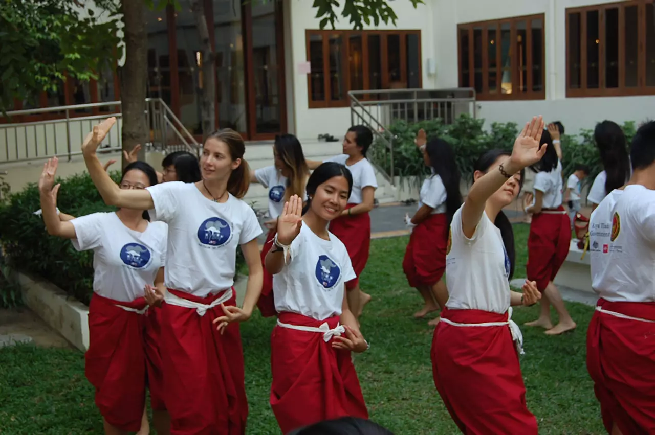 สุดประทับใจ! นศ.จากซิดนีย์ ได้เรียนรู้วิถีไทยที่ กทม. 