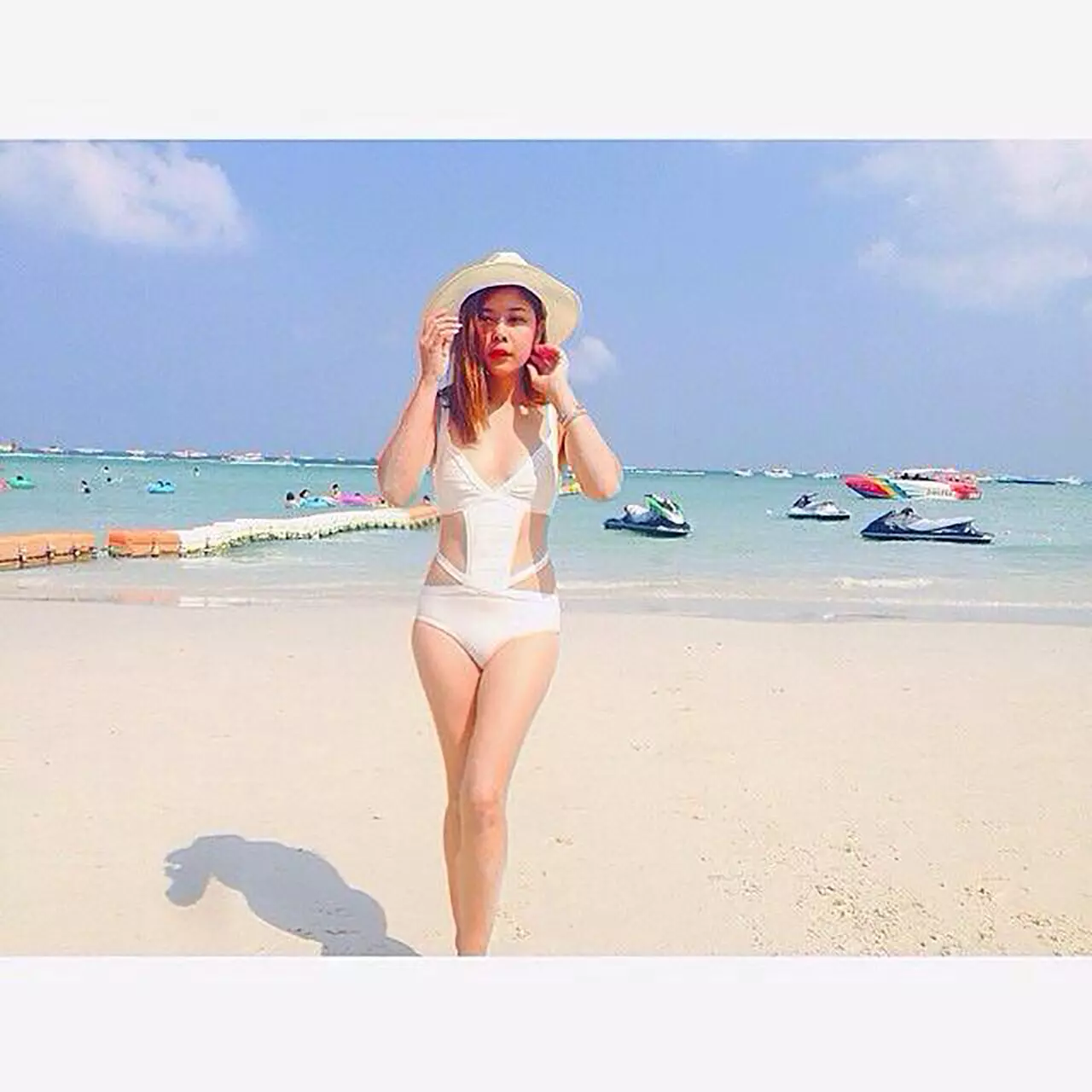 โชว์หวิว! รวมแฟชั่นชุดว่ายน้ำ 'คนดัง' 