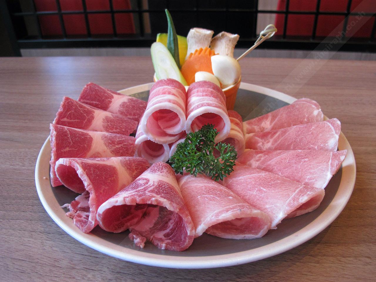 ไม่หม่ำเนื้อ จานหมูก็เด็ด.