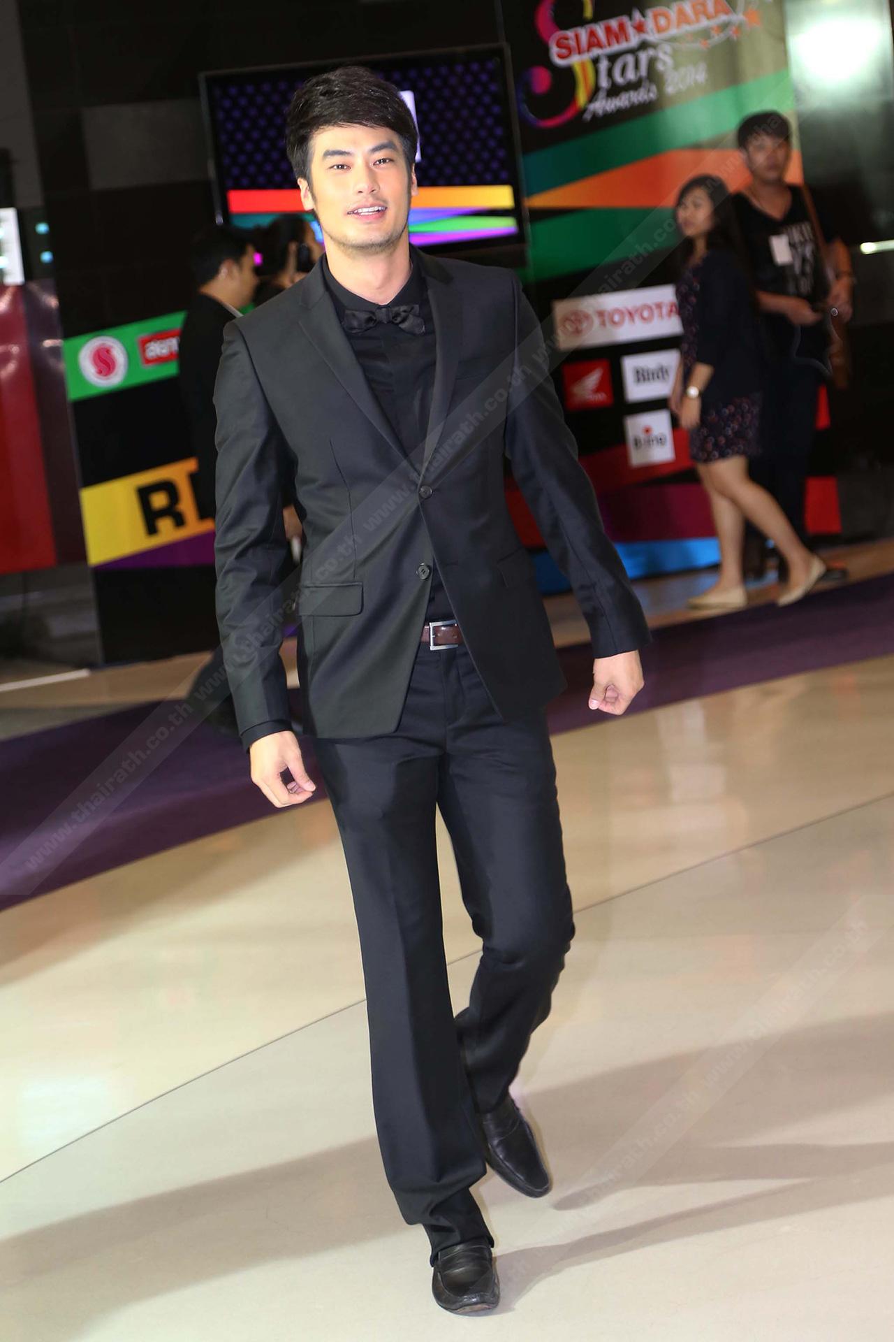 หล่อระยะไกลเลยจริงๆ สำหรับหนุ่มคนนี้