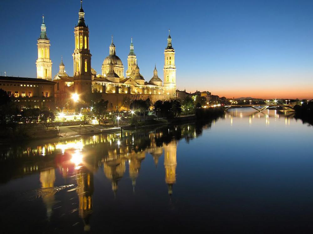มหาวิหารแม่พระแห่งเสาหลัก (Basílica de Nuestra Señora del Pilar)