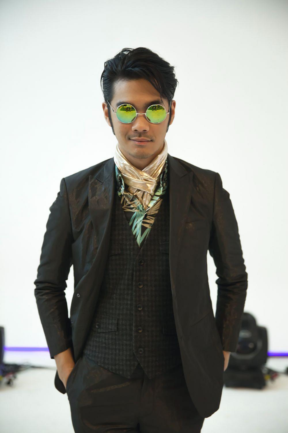 เนม ปราการ นักร้องนำ