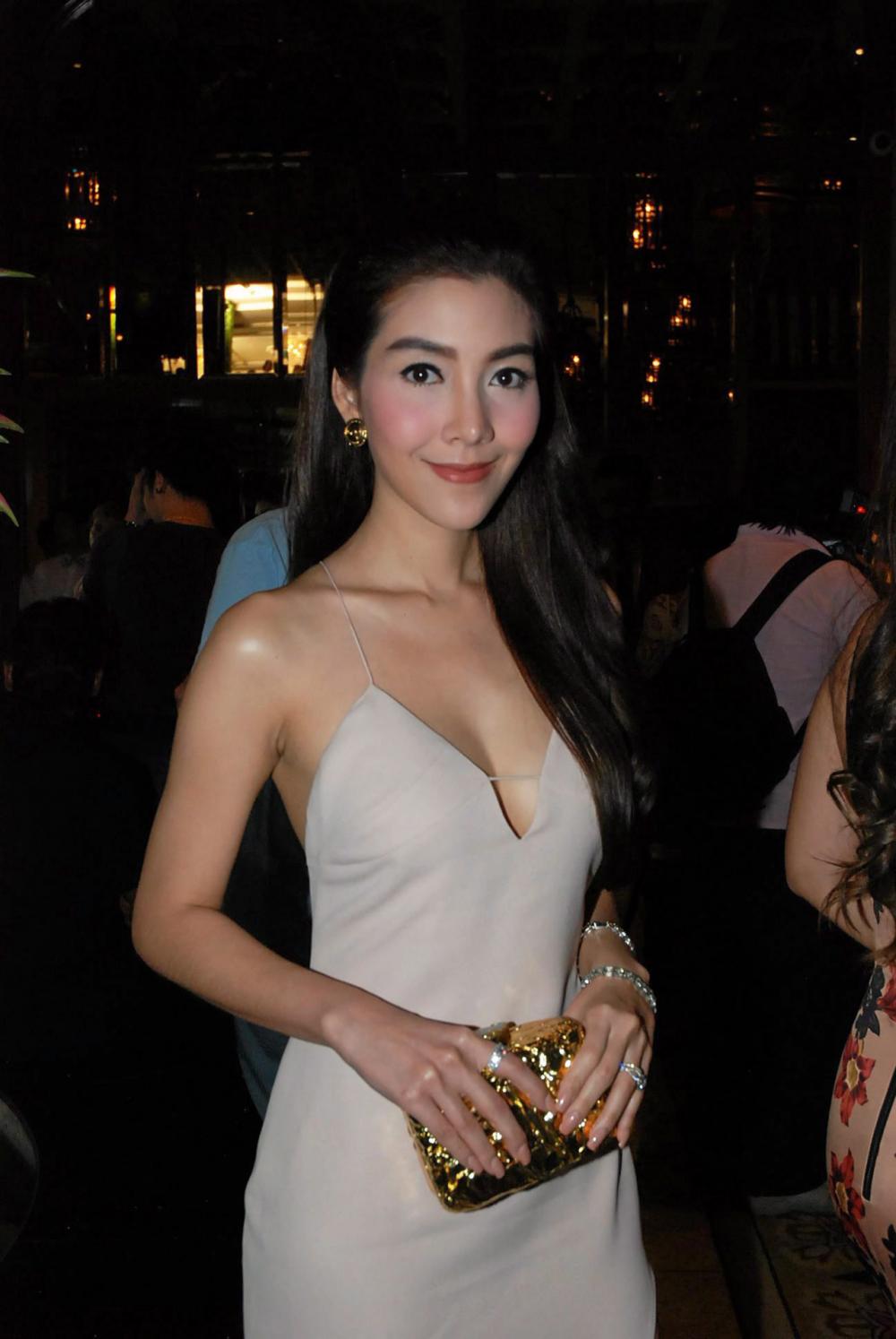วุ้นเส้น วิริฒิพา