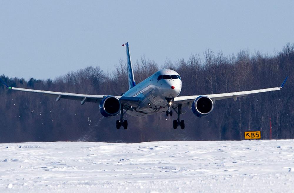 CS300 กำลังร่อนลงจอด