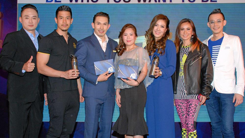 รักสุขภาพ วรรณรส ทรรทรานนท์ และ ศุภรดา ชินวัฒนา เปิดตัว “เอทีไอ พาวเวอร์” ผลิตภัณฑ์ เสริมอาหารคนรักสุขภาพพร้อมการออกกำลังกาย โดยมี นพ.กลวัชร์ เหล่าชัยศรี, ฟ้าใส พึ่งอุดม, อธิชาติ ชุมนานนท์ และ วราวุธ เลาหพงศ์ชนะ มาร่วมงานด้วย ที่ห้างเซ็นทรัลเวิลด์ วันก่อน.