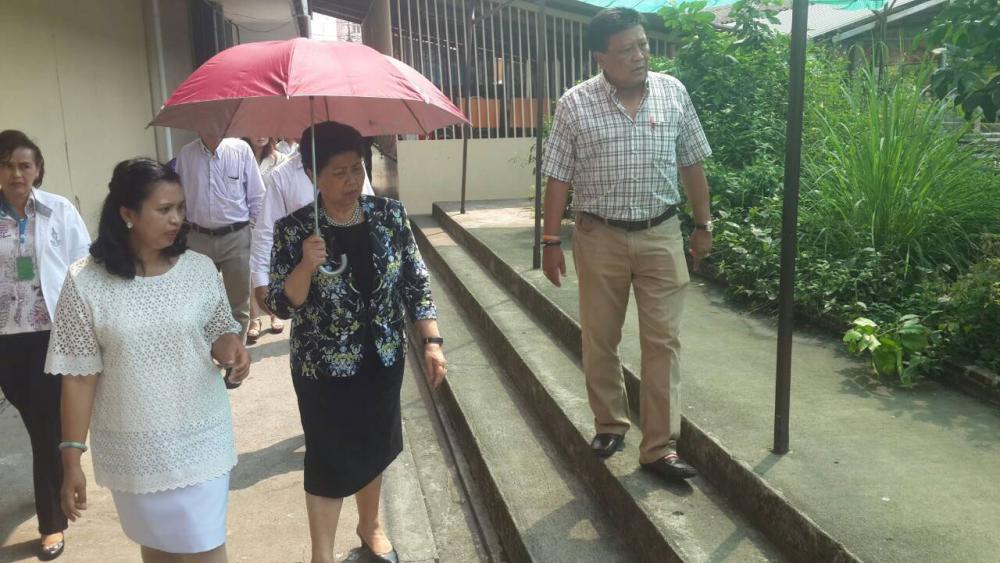 พล.อ.คนินทร วงศาโรจน์ รองประธานสภา กทม. พร้อม นางผุสดี ตามไท รองผู้ว่าฯ กทม. ร่วมลงพื้นที่ติดตามโครงการปรับปรุงสถานการศึกษา