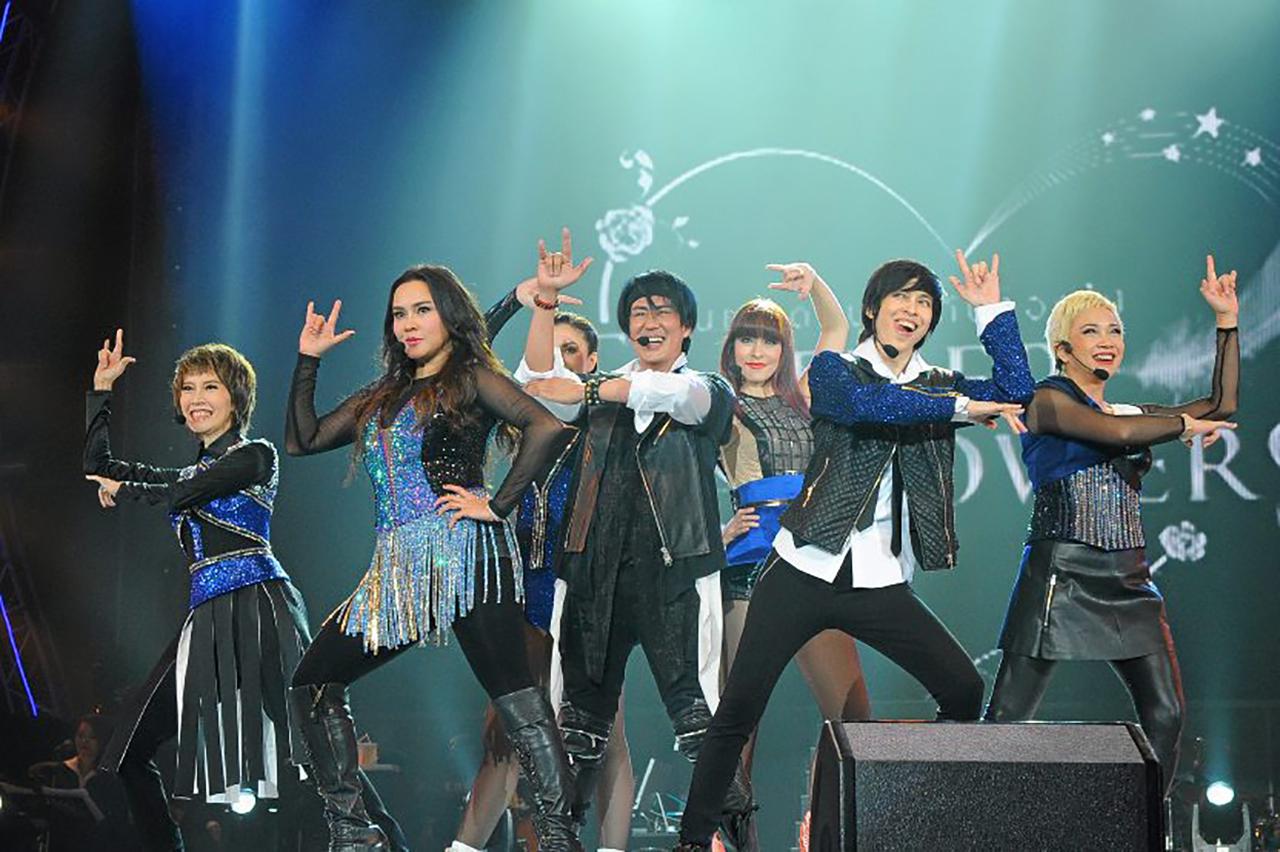 พี่เบิร์ดกับ 5 สาวดอกไม้