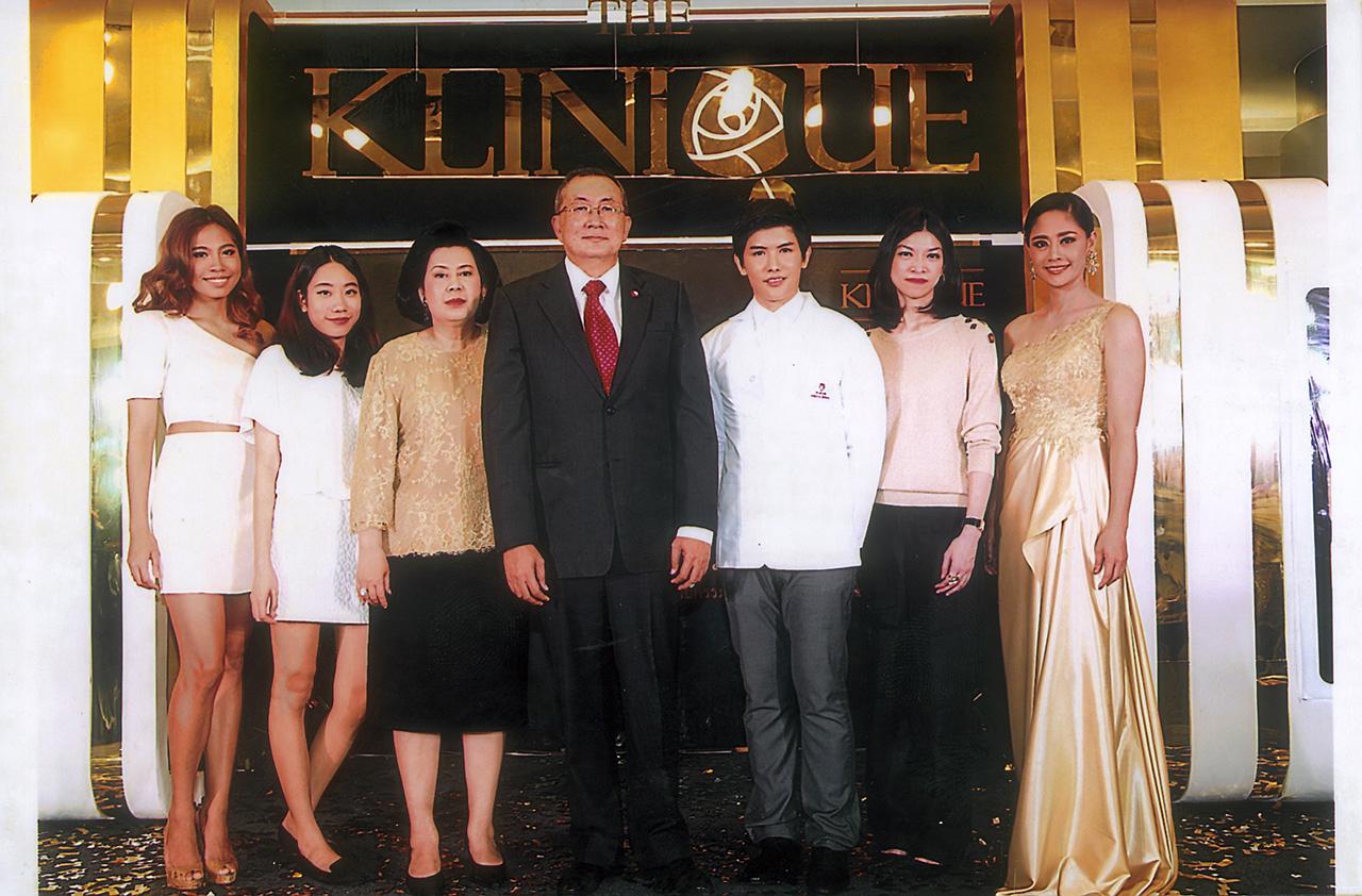 ศูนย์ความงาม - พล.ต.หม่อมเจ้า จุลเจิม ยุคล ทรงเป็นประธานในงานฉลองครบ 7 ปี 23 สาขา เดอะ คลีนิกค์ ศูนย์ผิวหนังและเลเซอร์ โดยมี หม่อมอัญชลี ยุคล ณ อยุธยา, นพ.อภิรุจ ทองวัฒน์, จิตตินันท์ หวั่งหลี และ สินจัย เปล่งพานิช มาร่วมงานด้วย ที่ฟิวเจอร์พาร์ค รังสิต วันก่อน.