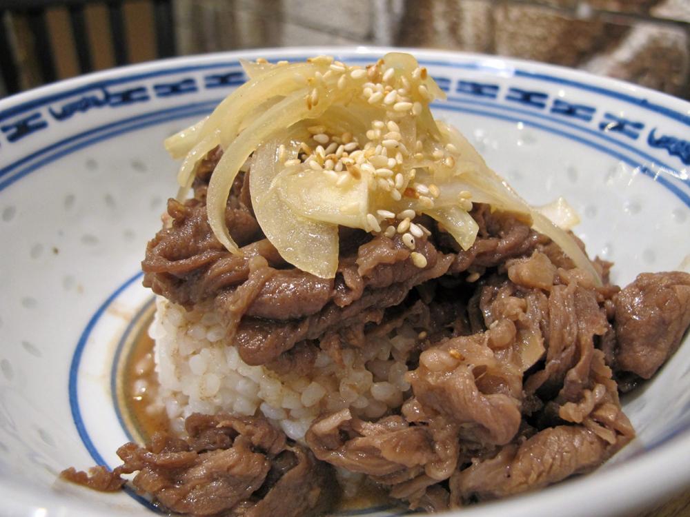 “ข้าวหน้าเนื้อ” ชามนี้บอกเลยว่าฟิน.