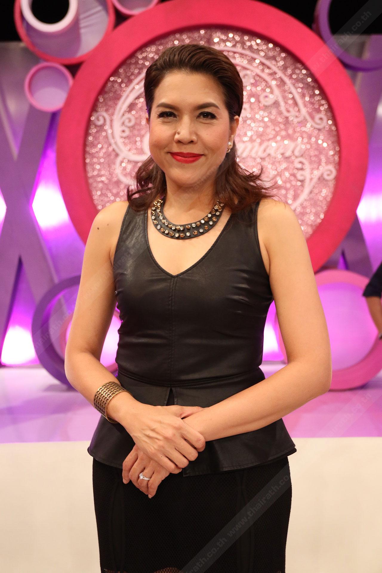 คุณแม่ยังสาว