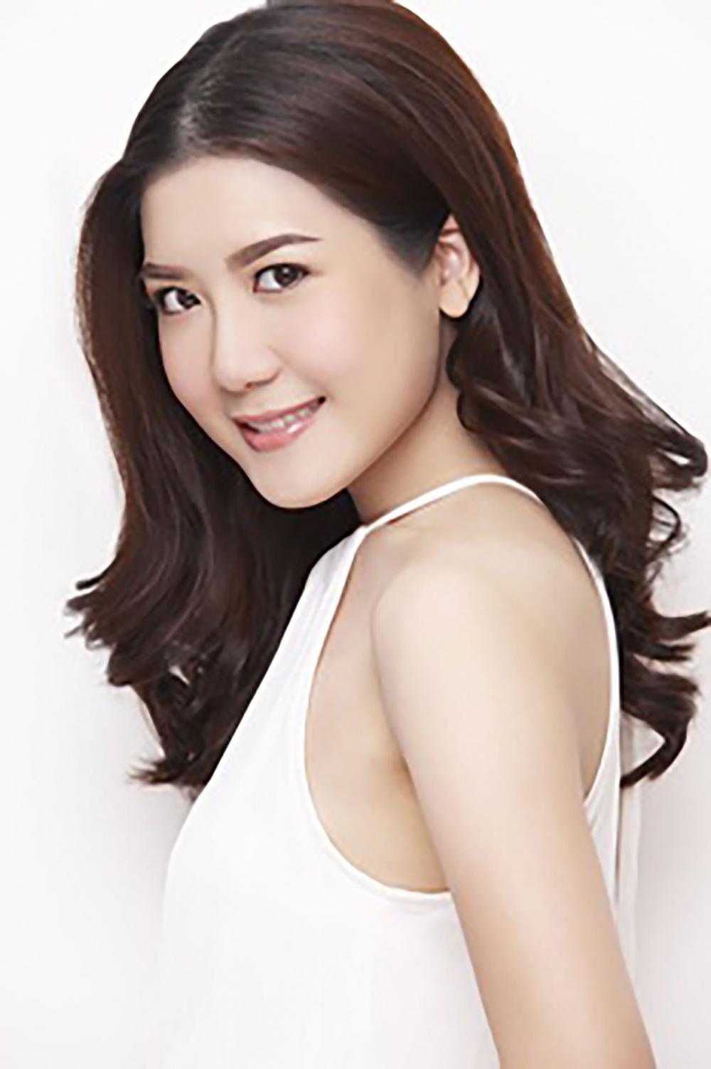 ดีไซเนอร์สาวสวย 'ปุ้น-ชนาภา ตรีรัตนชาติ' จากแบรนด์ Irada