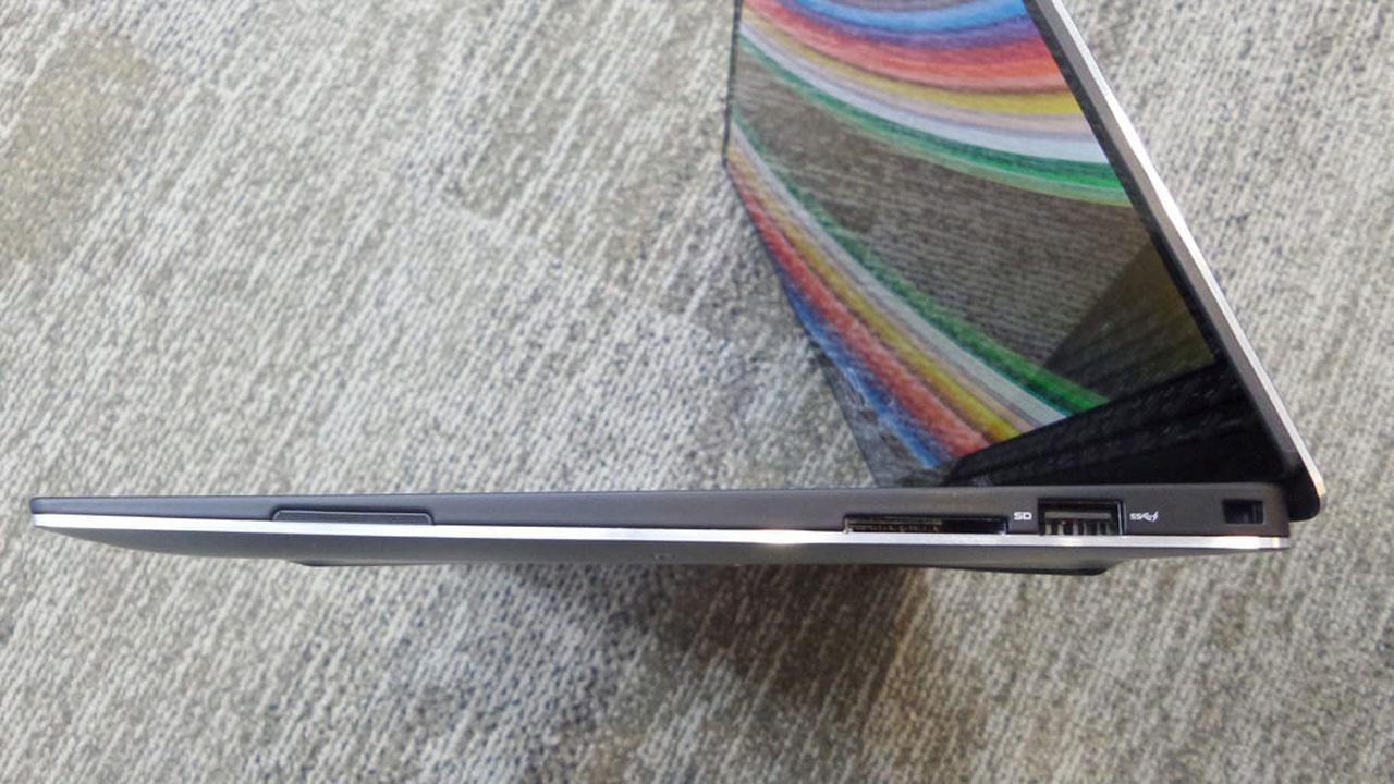 Dell XPS 13 ด้านขวา