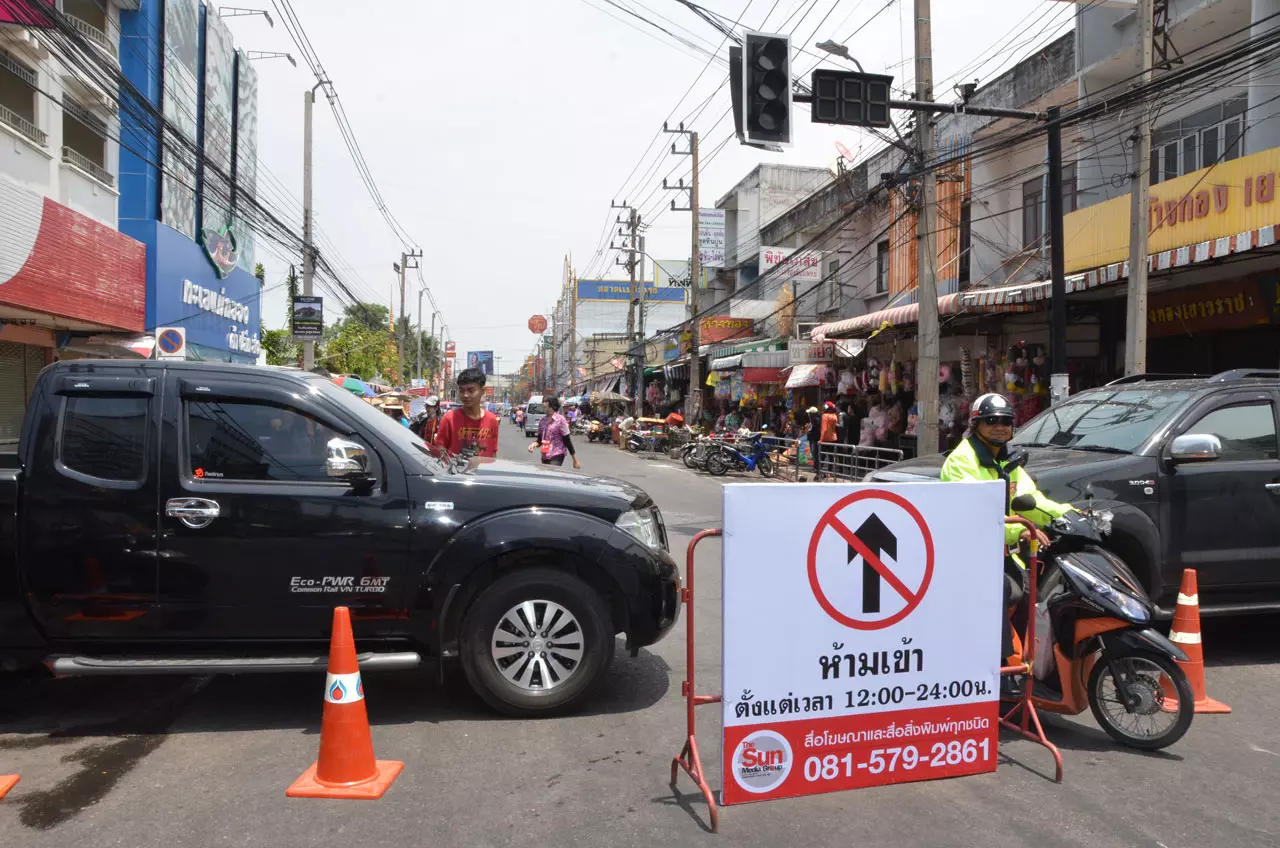 โคราชเนรมิตอุโมงค์น้ำ เล่นสงกรานต์ 'สาดซ่า ท้า ความเย็น' 